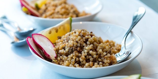 סיר ישראלי של פתיתים ובשר